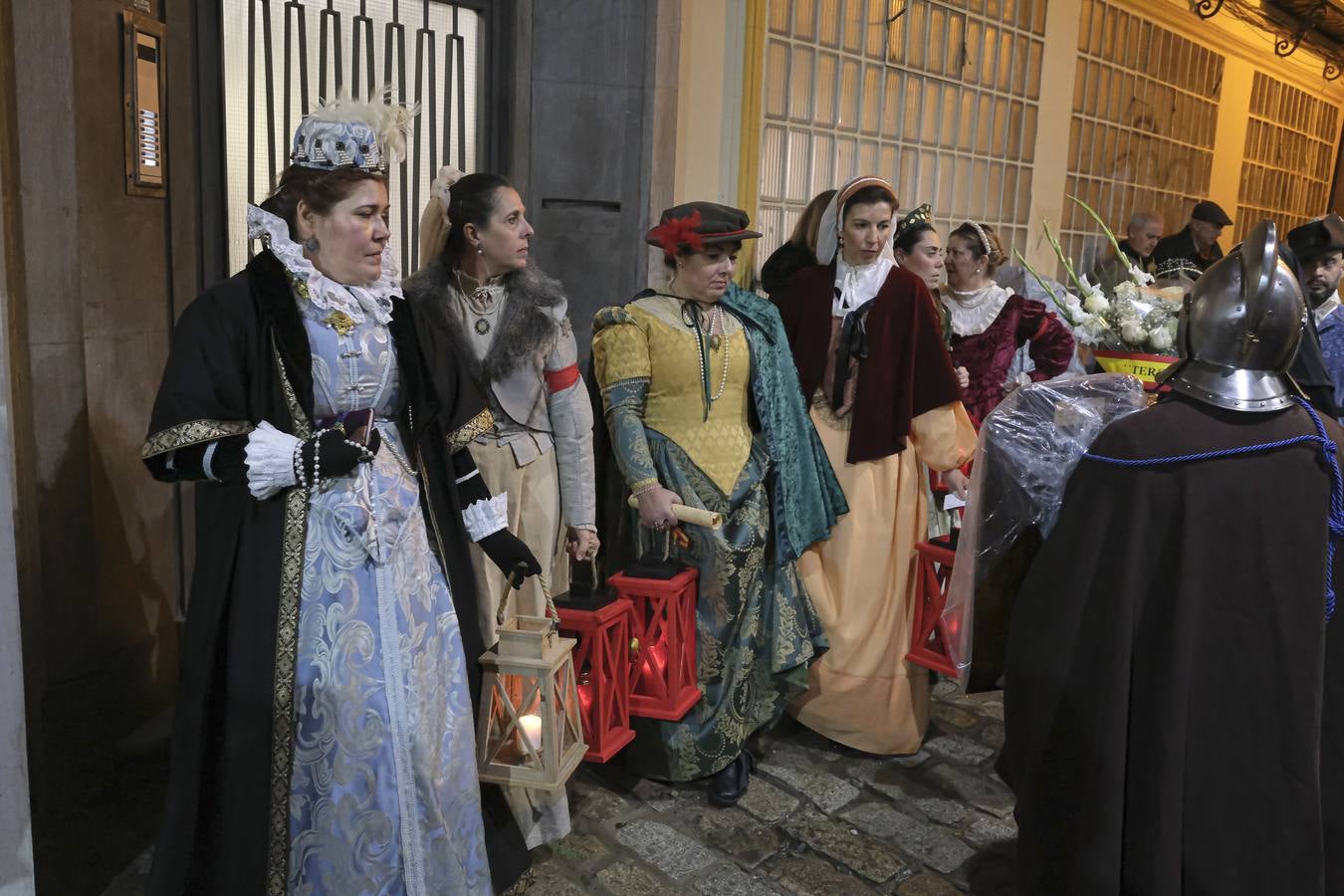 Un momento del desfile de Tercio de Olivares por las calles de Sevilla