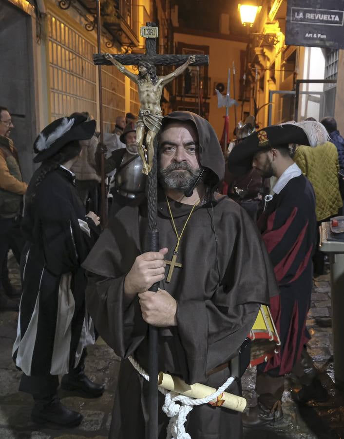 Un momento del desfile de Tercio de Olivares por las calles de Sevilla