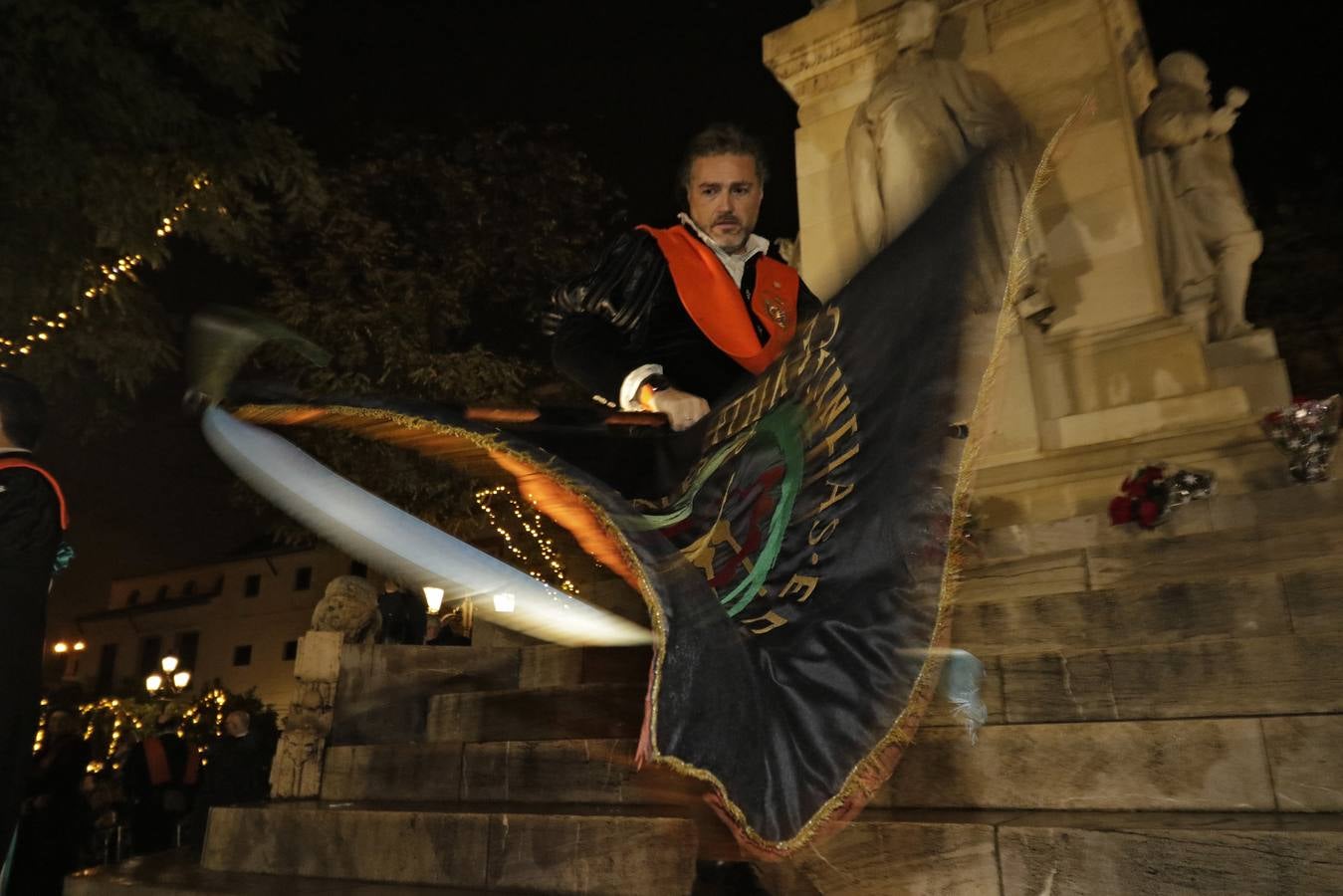 Celebración de los tunos en la Plaza del Triunfo