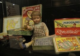 En imágenes, la exposición 'Juguetes de nuestra infancia' en el Círculo Mercantil de Sevilla