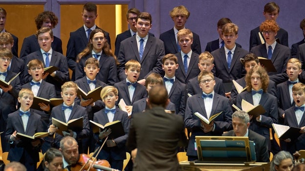 El Coro de Niños de Windsbach, dirigido por el maestro Ludwig Böhme