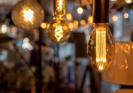 El precio de la luz sube este sábado: consulta las horas más caras y las más baratas