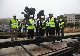 San Francisco Javier inaugura un acerado más amplio por las obras del tranvía