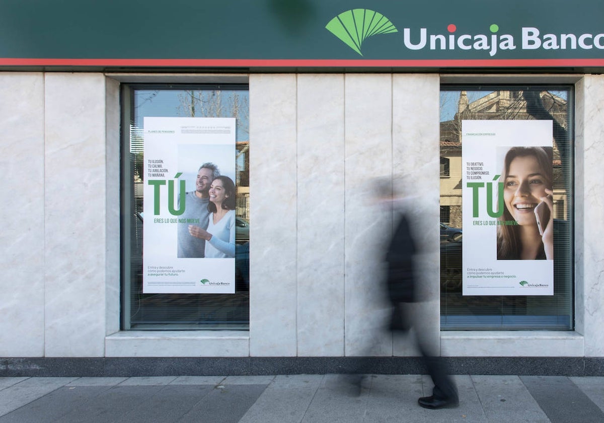 Una de las 1.200 oficinas que Unicaja tiene repartidas por toda España