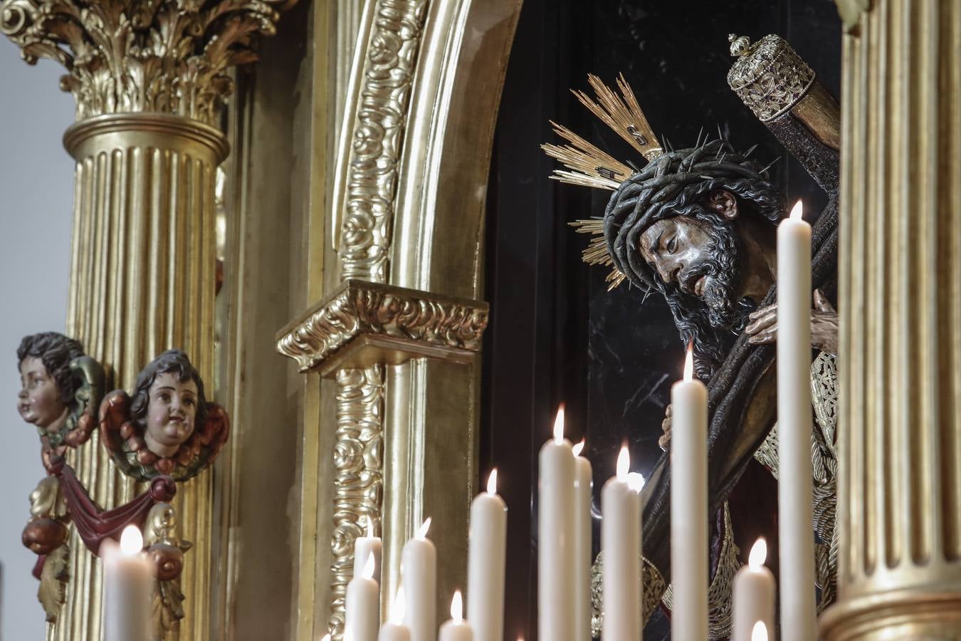 La basílica de San Lorenzo se llenó este domingo para celebrar el inicio del Quinario del Gran Poder