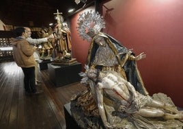 La exposición de los tesoros del convento de Madre de Dios de Sevilla, en imágenes