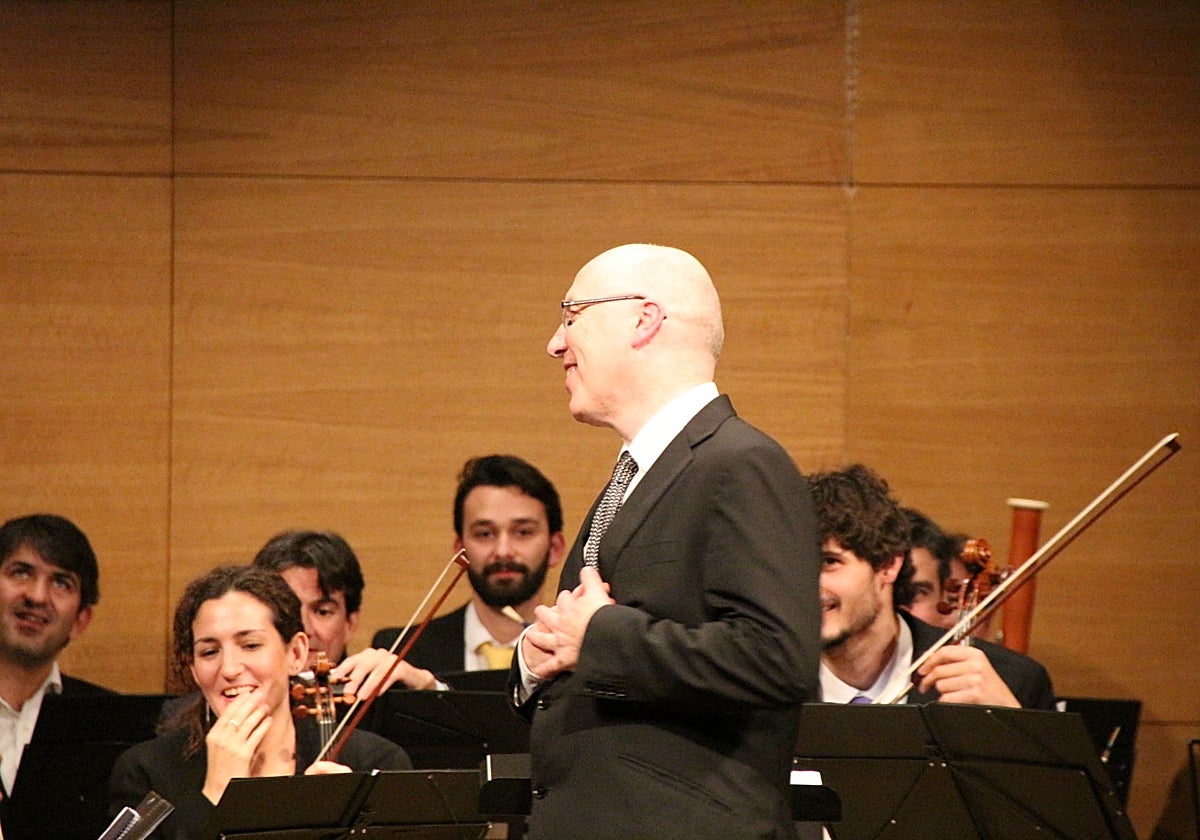 Michael Thomas dirige este viernes en Espacio Turina un programa muy especial para la Orquesta Bética de Cámara