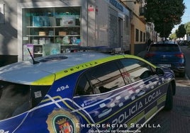 Tres detenidos, entre ellos una mujer embarazada, tras robar en una farmacia del barrio sevillano del Cerro del Águila