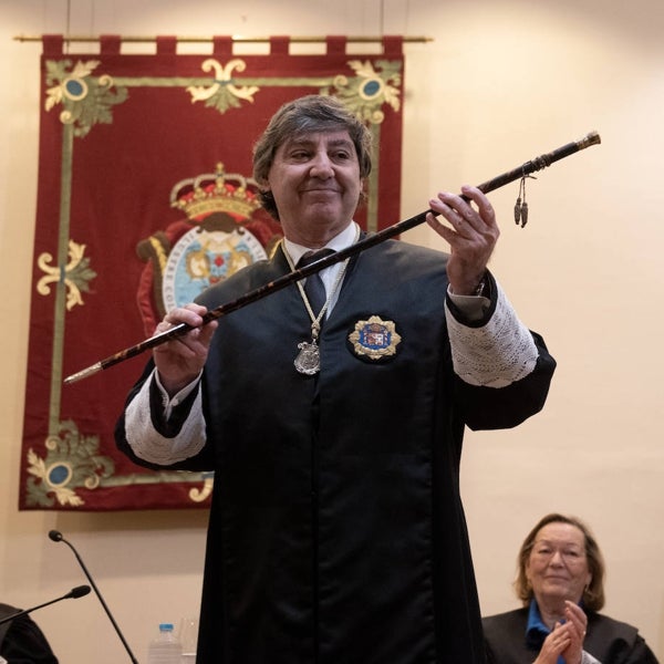 Óscar Fernández León, decano de Sevilla: «La abogacía implica altos niveles de estrés que generan un riesgo para la salud»