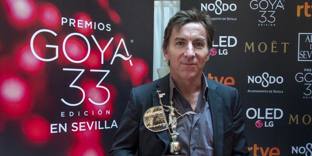 Réplicas gigantes de los Premios Goya 2023 en Sevilla: dónde están y  cuántas son