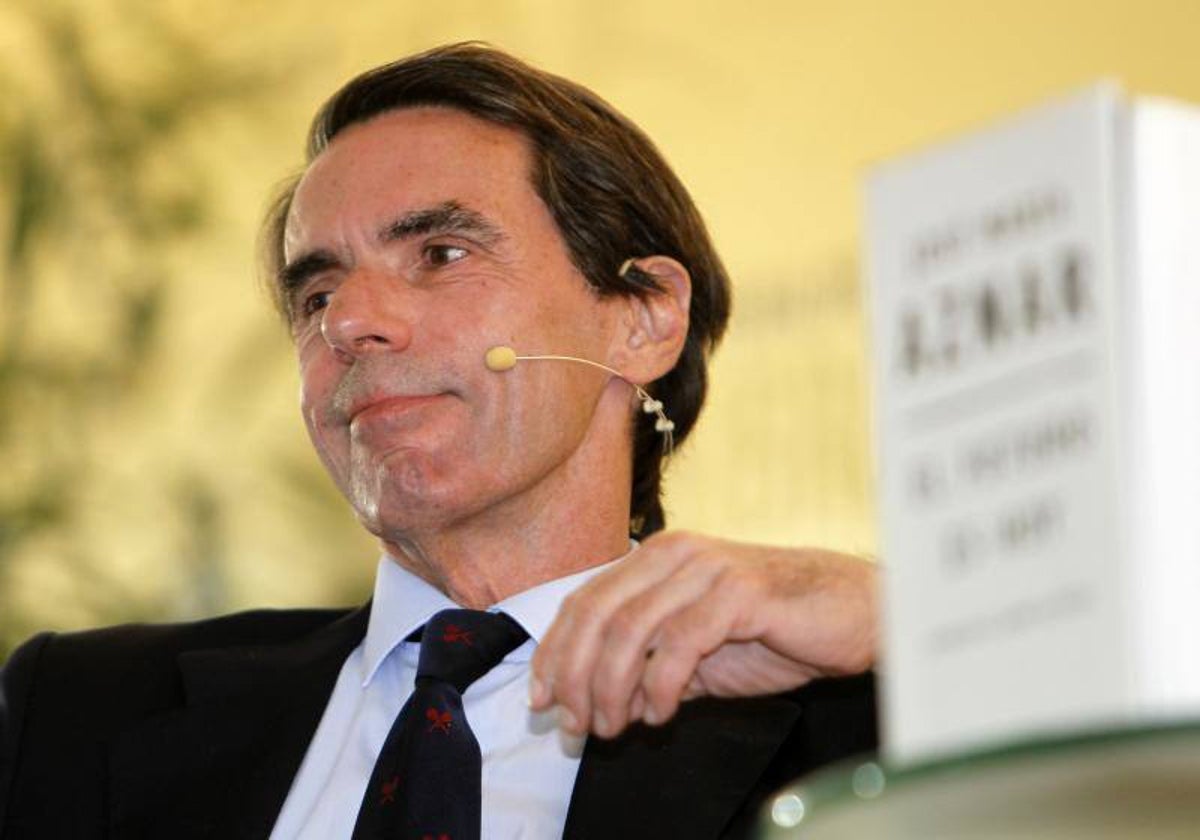 José María Aznar en la Feria del Libro de Tomares de 2019