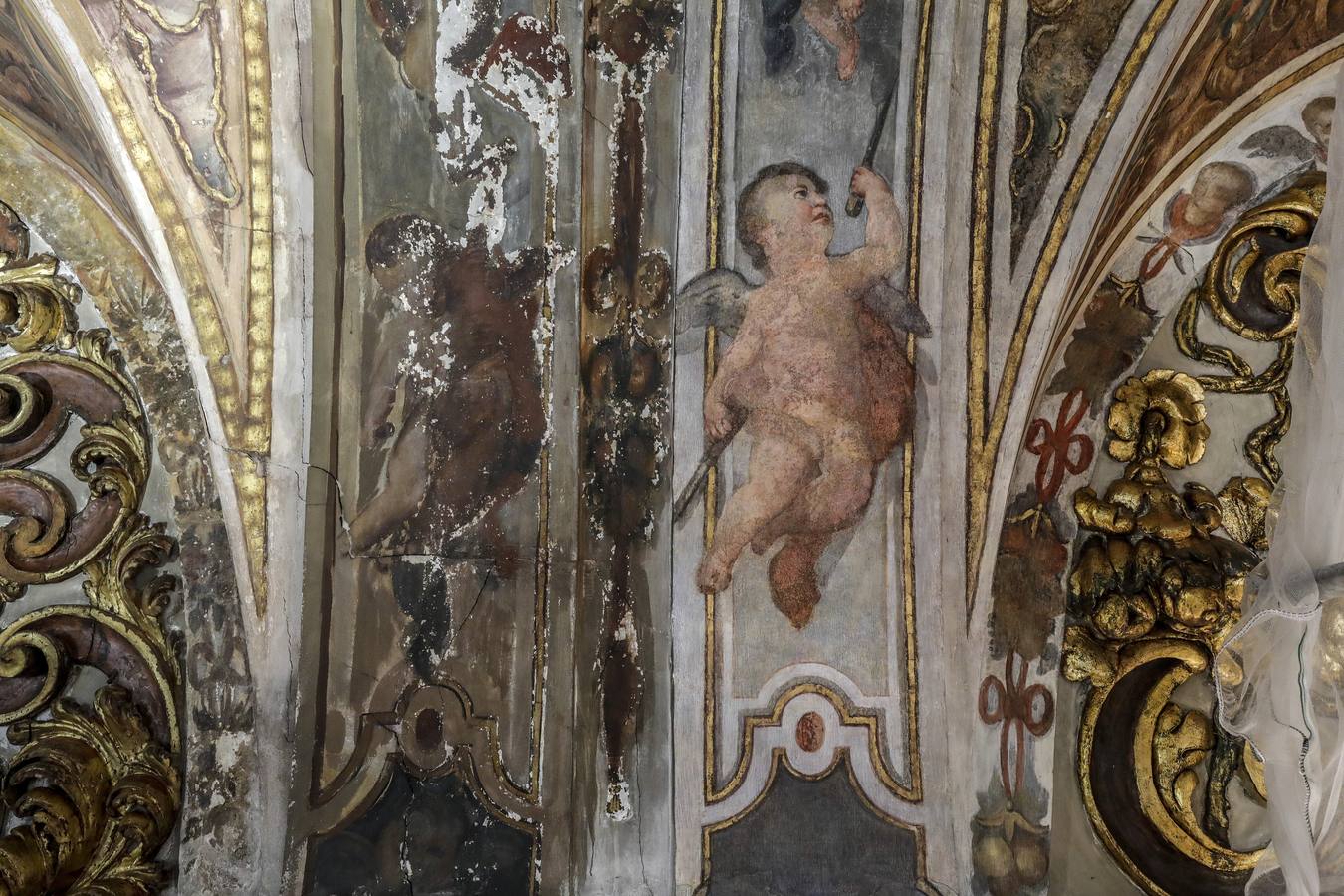 Visita a la nueva fase de restauración de las pinturas murales de la capillita de San José