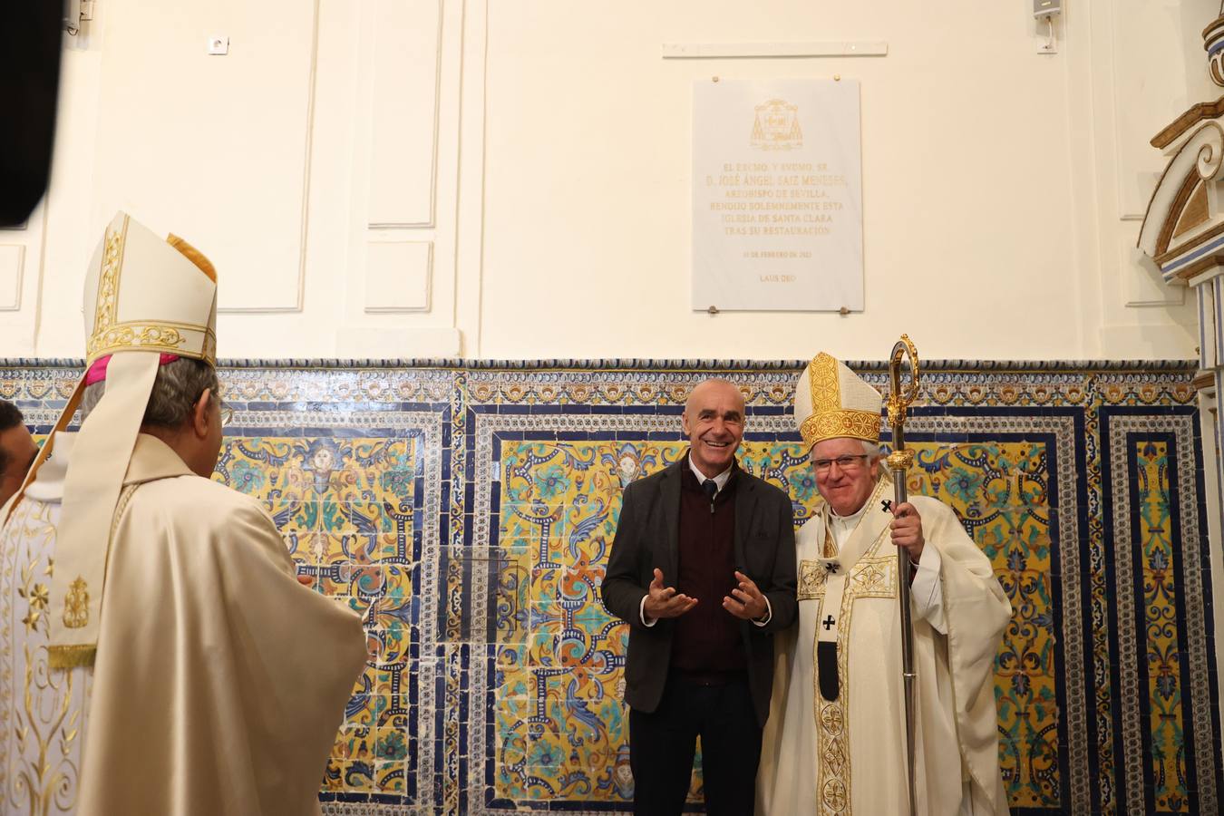 Monseñor José Ángel Saiz Meneses bendijo este viernes la iglesia del convento de Santa Clara, que abre al público tras su restauración