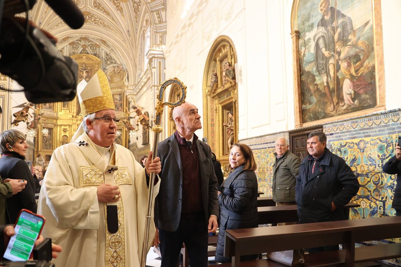 Monseñor José Ángel Saiz Meneses bendijo este viernes la iglesia del convento de Santa Clara, que abre al público tras su restauración