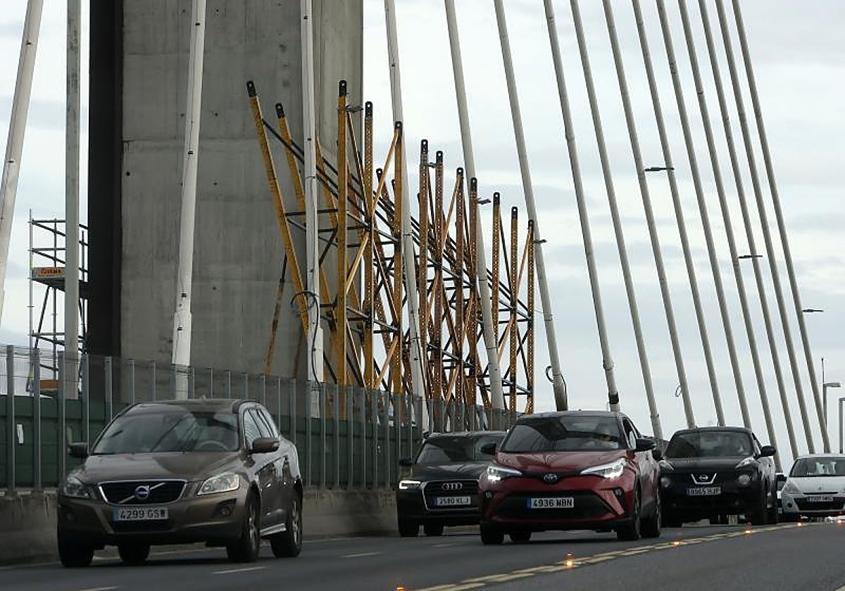 Obras en el Puente del Centenario
