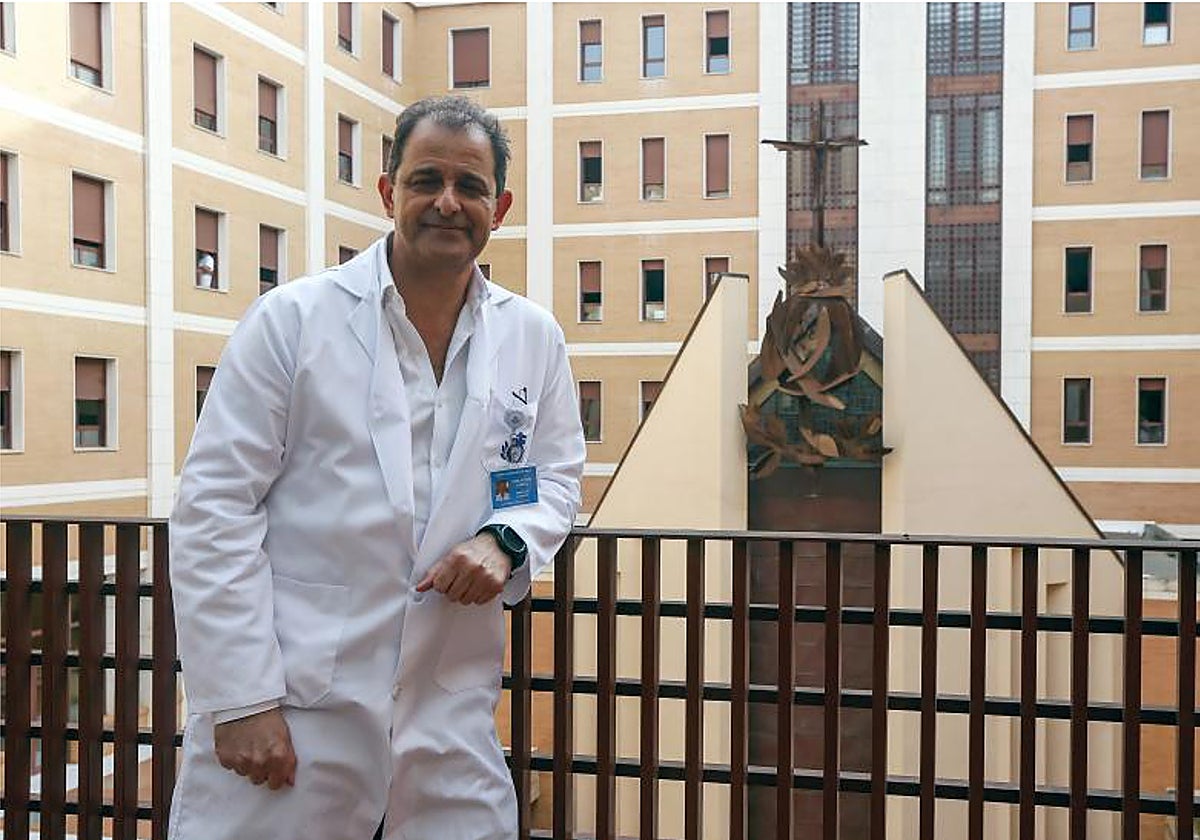 Emilio García Núñez en el Hospital de San Juan de Dios del Aljarafe