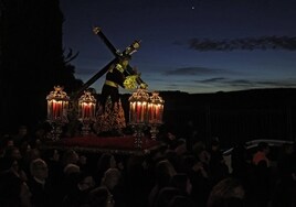 Las espectaculares imágenes del viacrucis de Itálica: Cristo en el anfiteatro