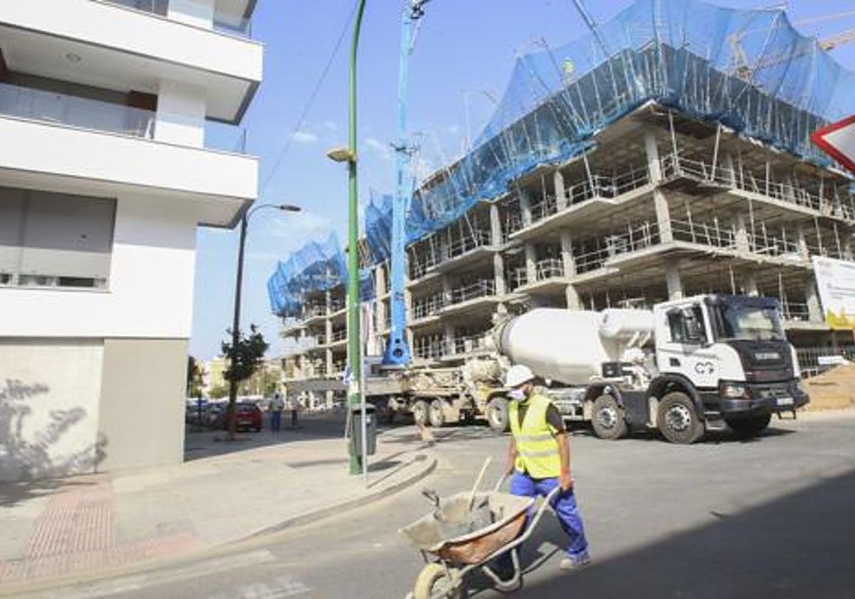 En 2022, el Ayuntamiento de Sevilla tramitó más de 3.000 licencias urbanísticas