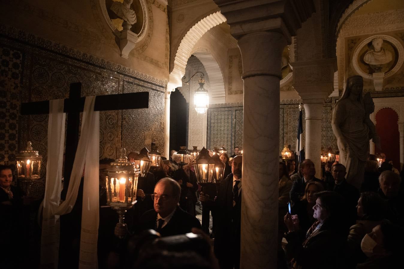 El tradicional viacrucis de la Pía Unión en la Casa de Pilatos