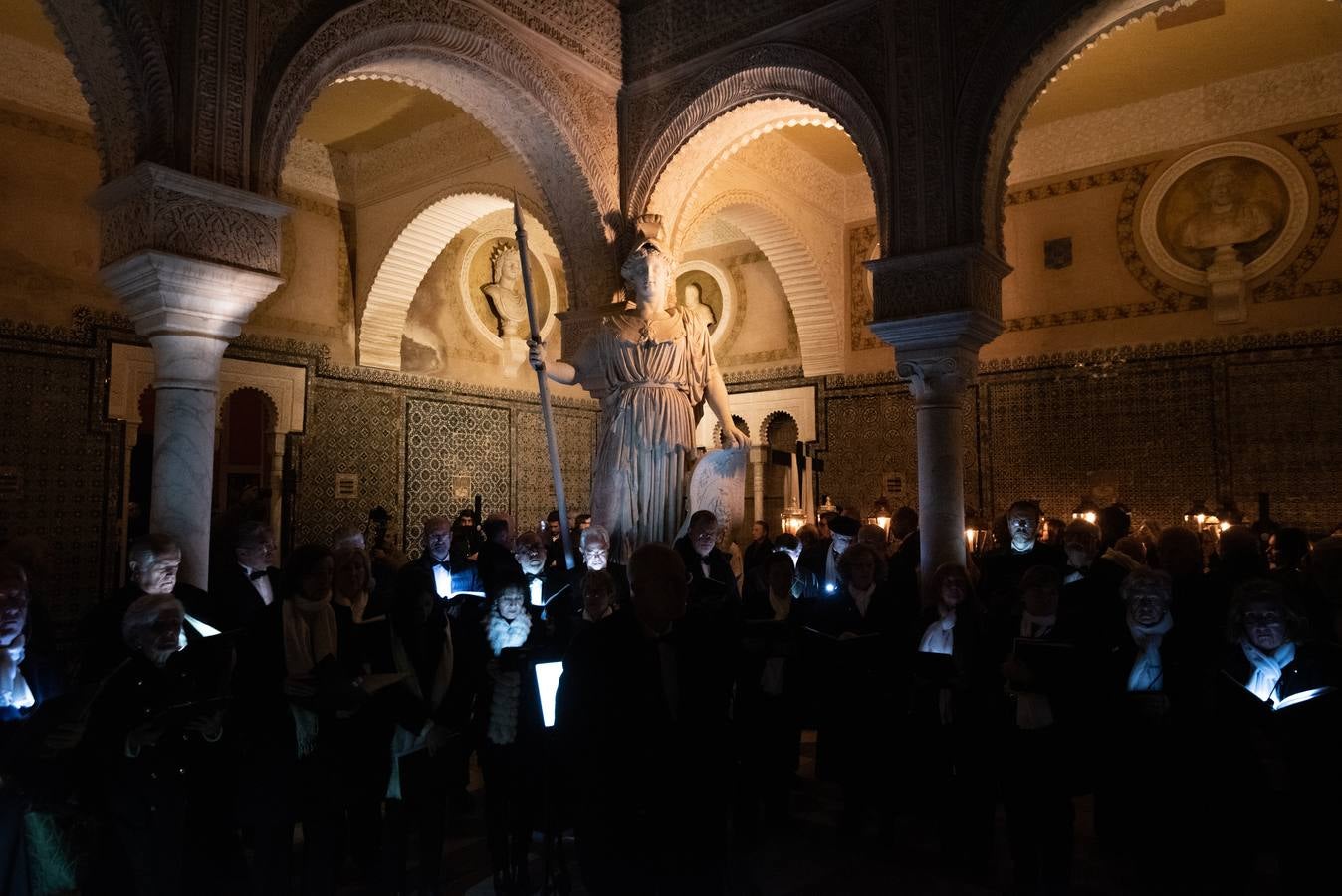 El tradicional viacrucis de la Pía Unión en la Casa de Pilatos
