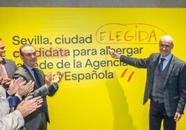 El alcalde admite que el traslado de funcionarios a la Agencia Espacial en Sevilla «tiene su cocina interna»