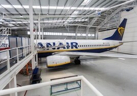 Ryanair conservará el hangar de reparaciones de Sevilla al menos cuatro años más