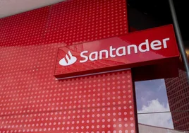 El Banco Santander avisa sobre sus comisiones en cuentas y depósitos