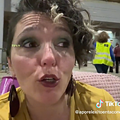 La pesadilla de Cristina: así cuenta, entre lágrimas, cómo fue al baño en su silla de ruedas en un concierto en Sevilla