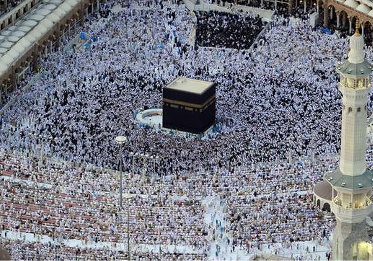 Miles de musulmanes se reúnen en la Meca para celebrar el comienzo del Ramadán