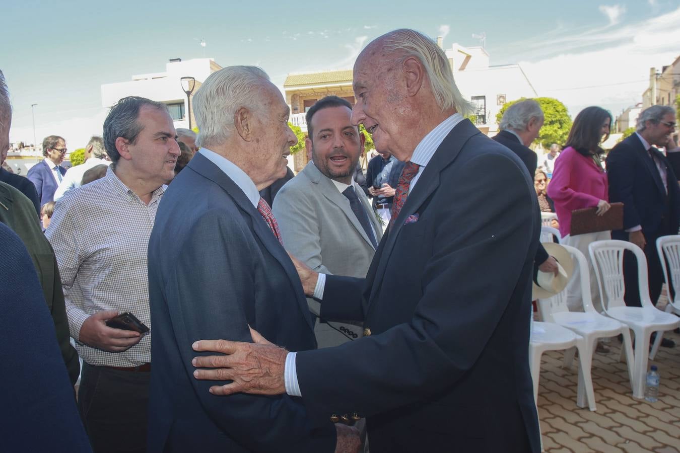 Inauguración del monumento a Curro Romero en La Algaba