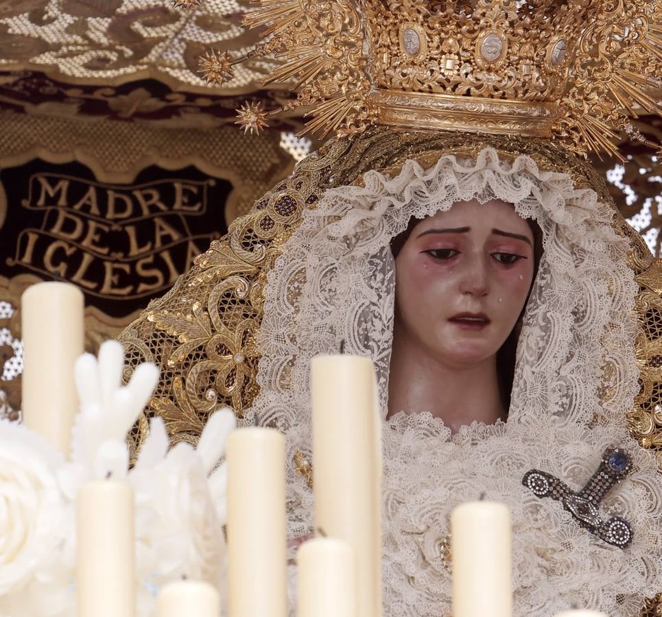 Salida de la hermandad de San Esteban en el Martes Santo de la Semana Santa de Sevilla 2023