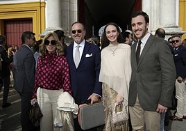 En imágenes, Puerta del Príncipe de la primera corrida de la temporada taurina en Sevilla