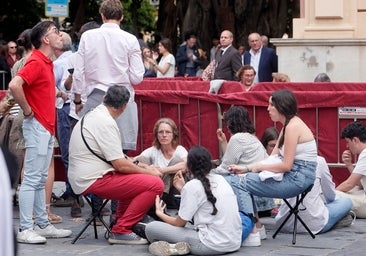 El Ayuntamiento de Sevilla regulará el uso de las sillas portátiles en la Semana Santa de 2024