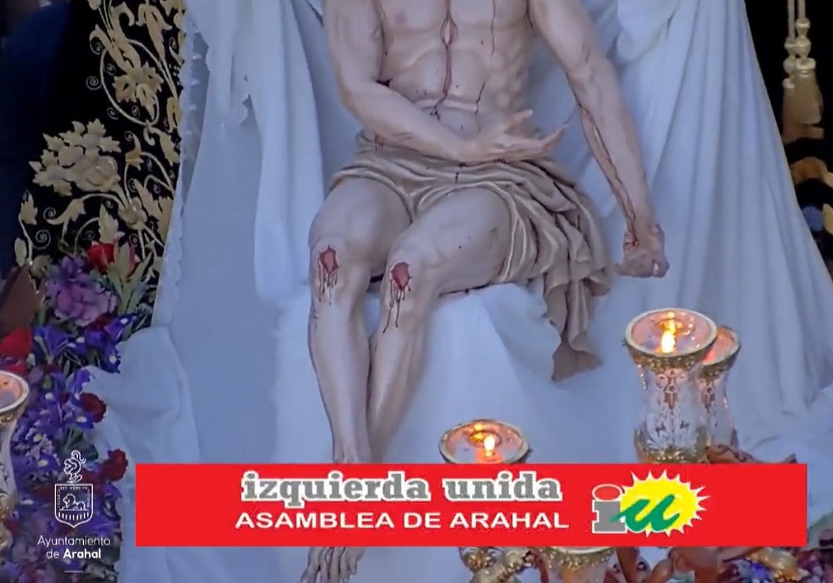 Captura de pantalla de la retransmisión en directo del Miércoles Santo donde aparece la publicidad de IU