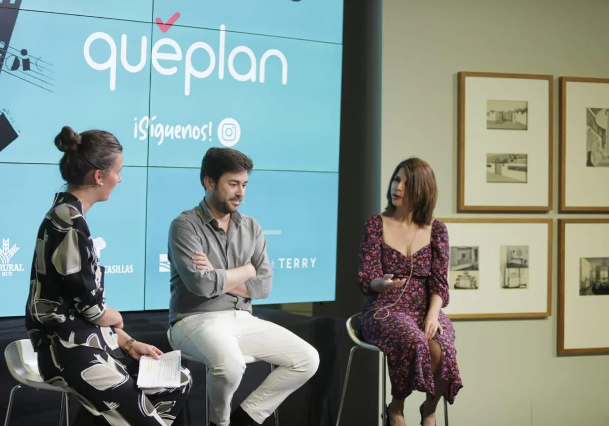 Patricia Cadaval conversa con Rocío Vázquez, coordinadora de Qué Plan, y Alejandro Salazar, Digital Director de ABC de Sevilla