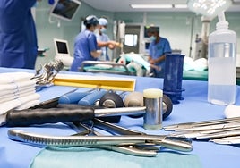 El milagro de Mariló y de su tumor de 7 kilos que ocho cirujanos eliminaron tras seccionar su columna y desmontar su pelvis
