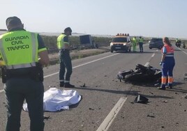 Muere un motorista en la carretera de Almensilla a Mairena del Aljarafe tras chocar con un turismo