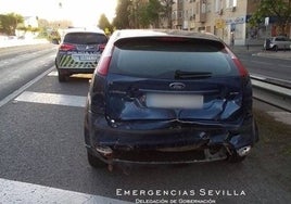 Una colisión entre vehículos en la Ronda Urbana Norte de Sevilla deja cuatro heridos y una persona atrapada