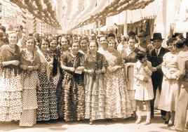 La historia y el origen del traje de flamenca: así ha evolucionado