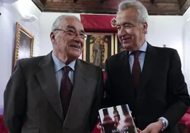 José León-Castro retrata tres generaciones de una familia italiana en su novela 'Sucedió en Sevilla'