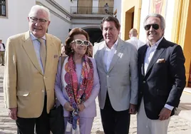 En imágenes, Puerta del Príncipe de la corrida de José Garrido, Álvaro Lorenzo y Alfonso Cadaval en Sevilla