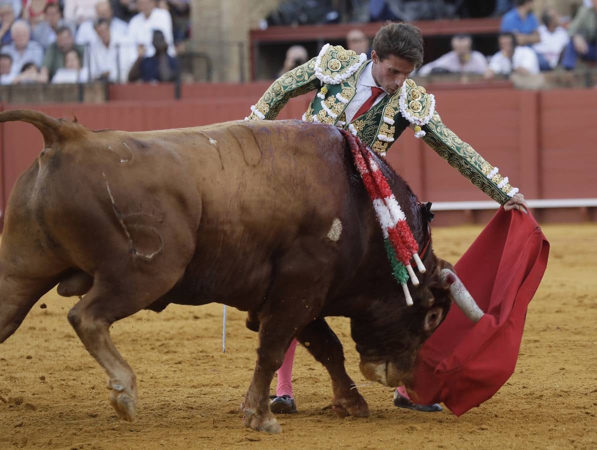 Alfonso Cadaval, con los dos astados de su lote 