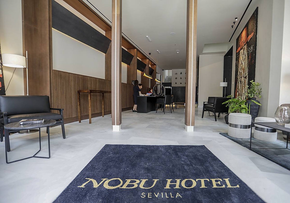 Entrada del Hotel Nobu en la Plaza de San Francisco