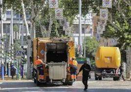 Los caseteros piden más horas de recogidas de basuras, mientras refuerzan los contenedores en Juan Pablo II