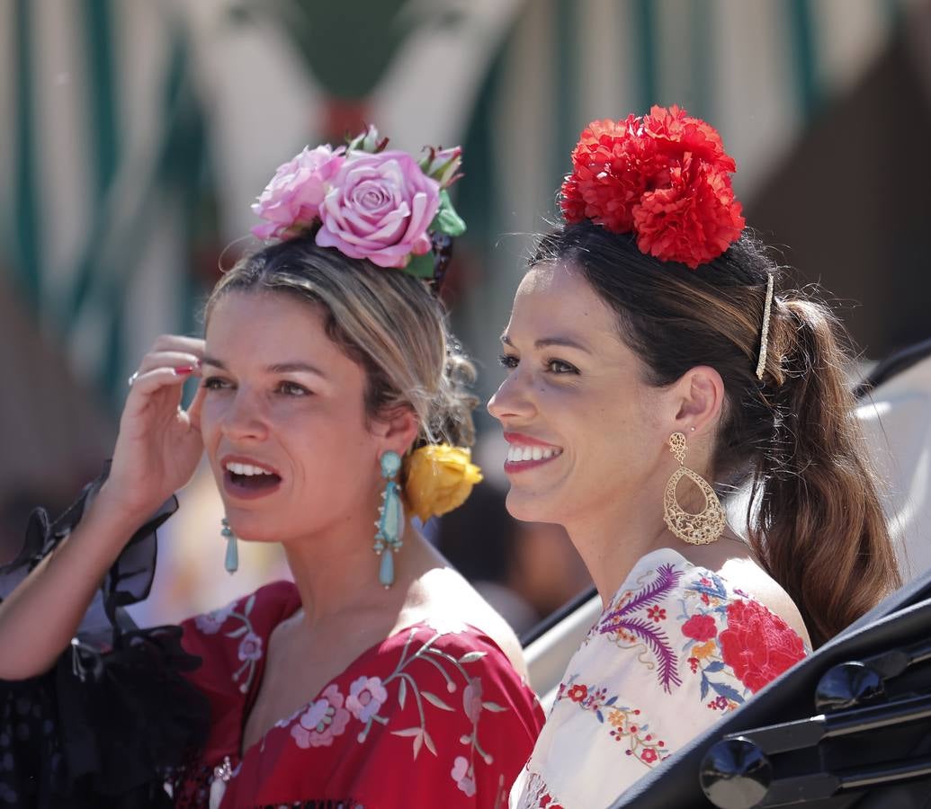 Calor y multitudes este lunes en el real de la Feria