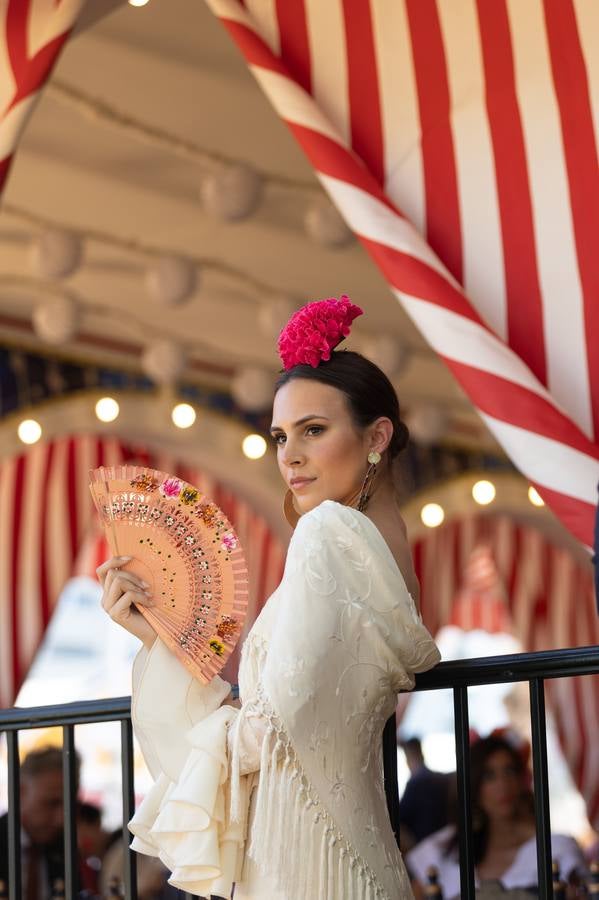 Calor y multitudes este lunes en el real de la Feria