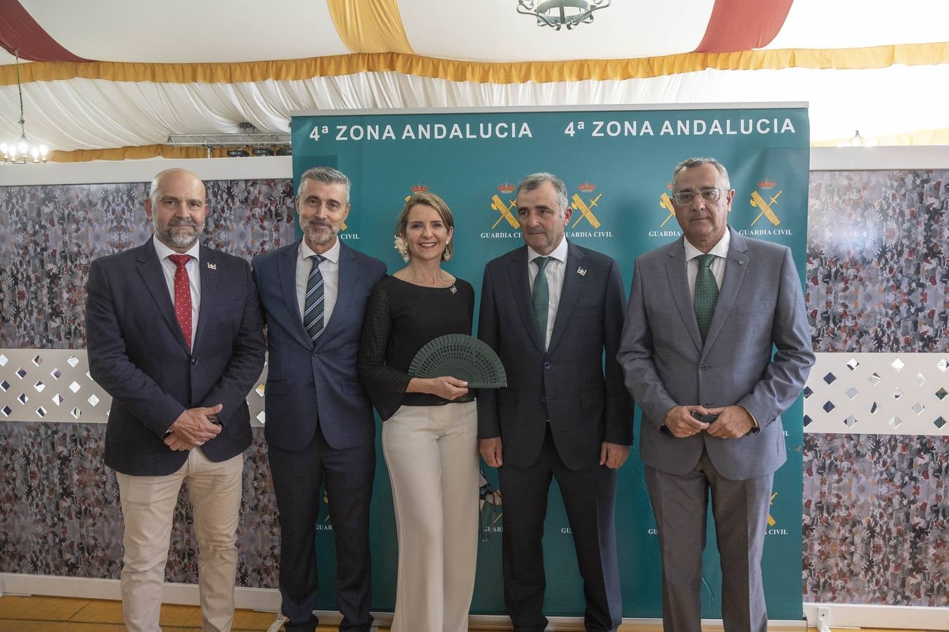 La Guardia Civil también ha celebrado su recepción en la histórica caseta de 'La Pareja'