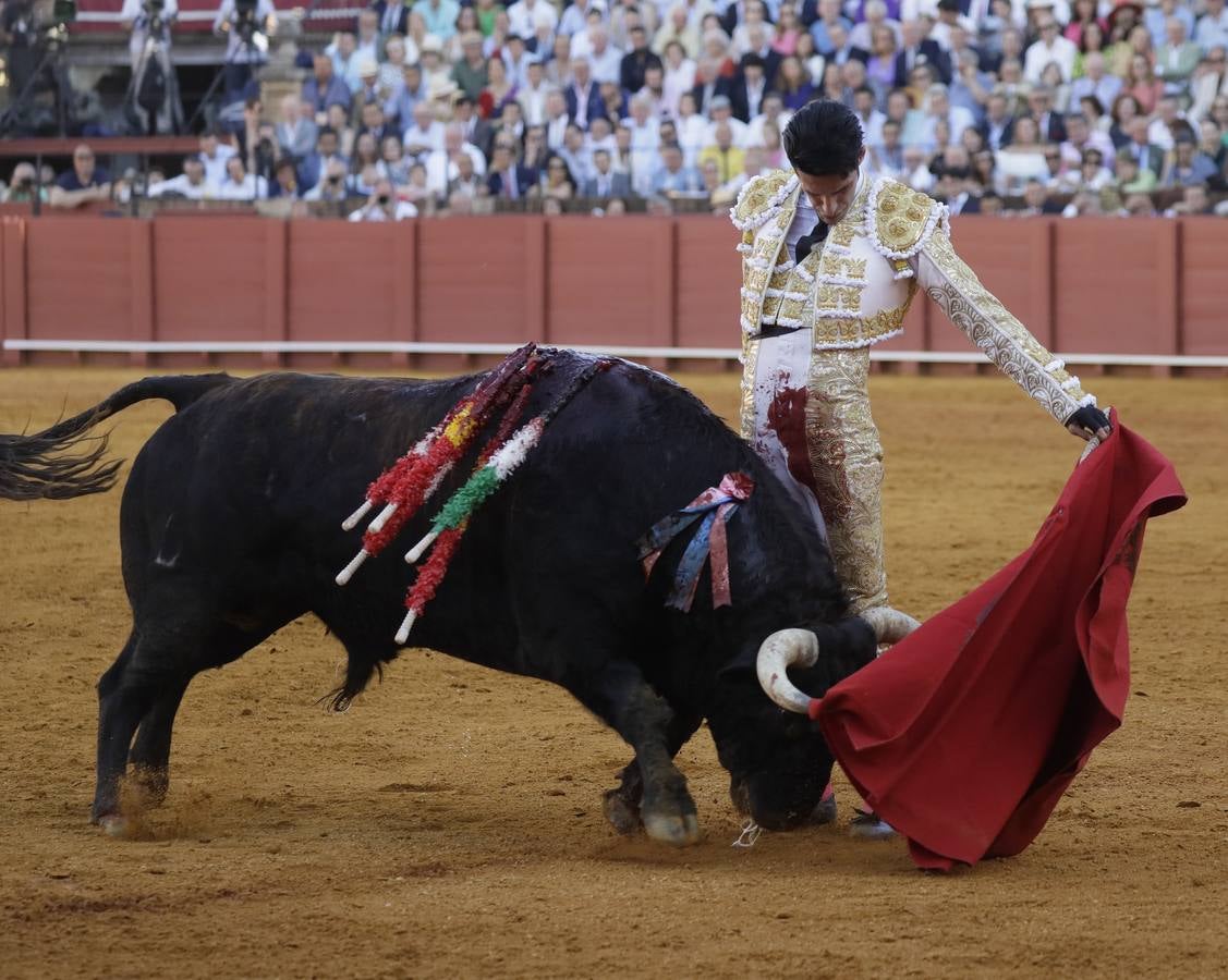 Faena de Alejandro Talavante, este lunes en la plaza de toros de Sevilla