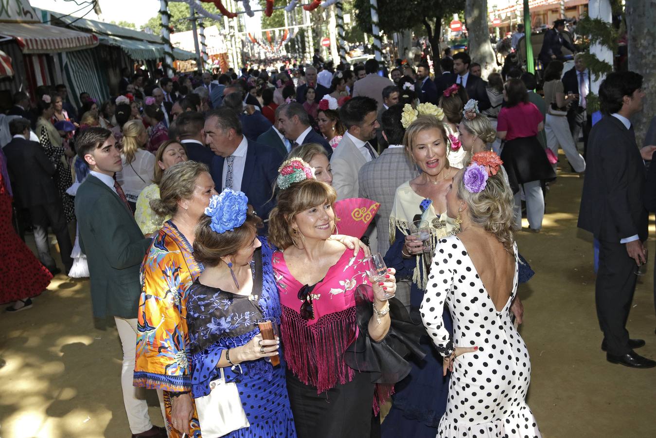 Multitudinaria jornada de Feria, previa al festivo