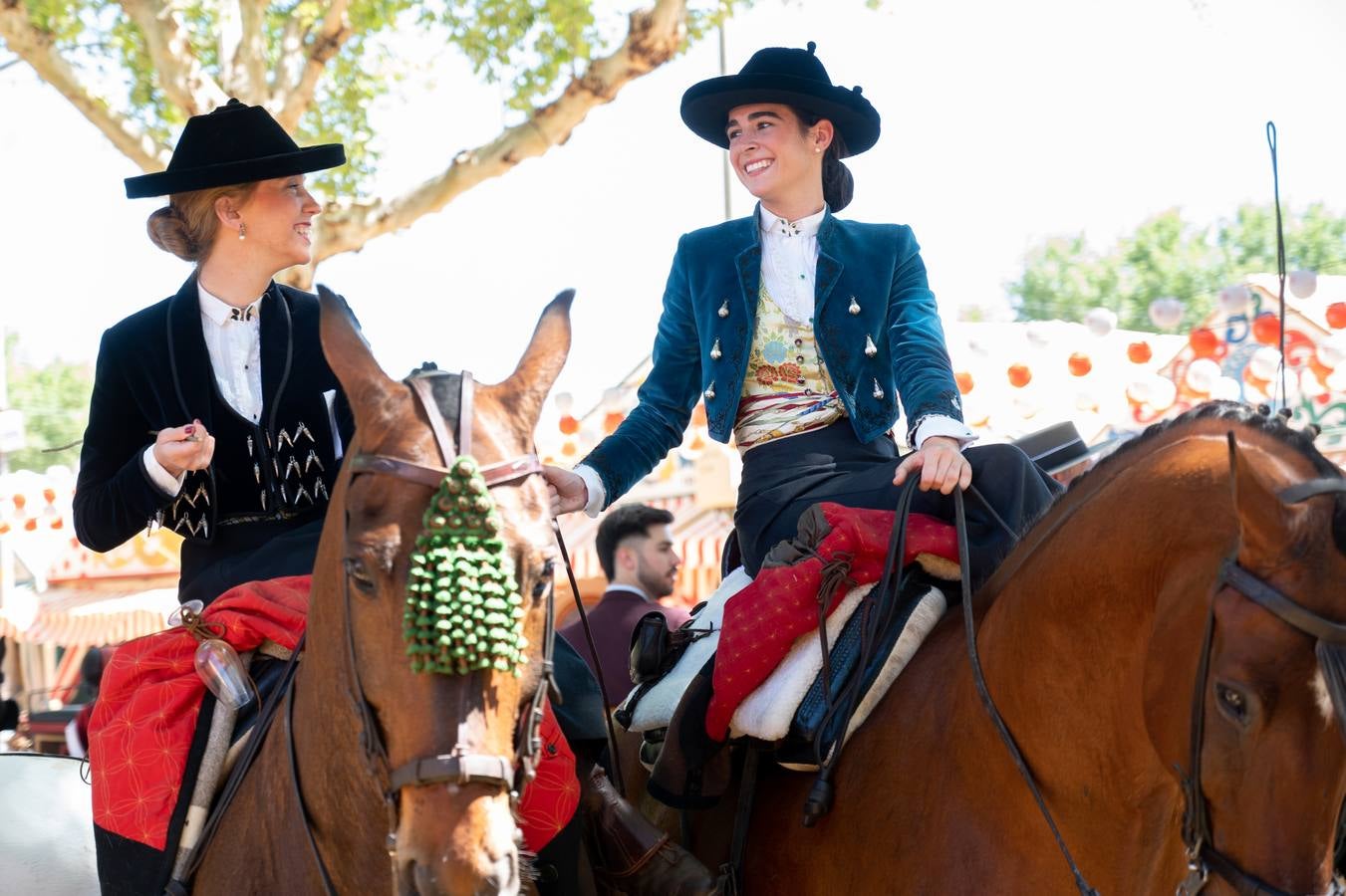 Multitudinaria jornada de Feria, previa al festivo